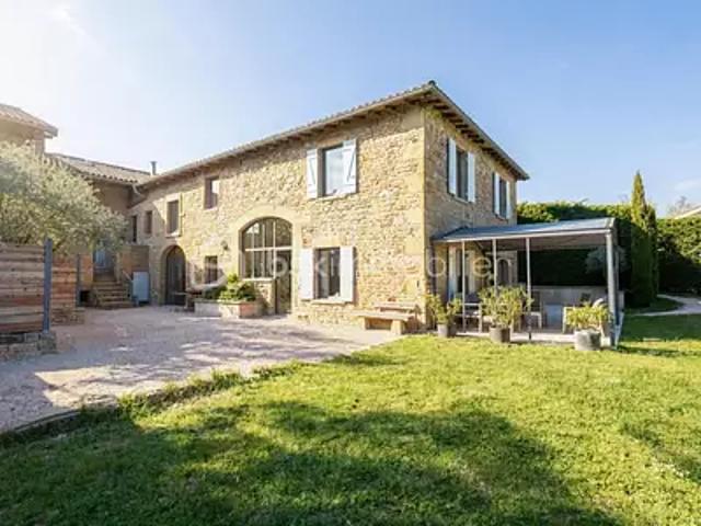 Saint Jean des Vignes 69380 Achat / Vente maison 15 pièces t15 terrasse cave