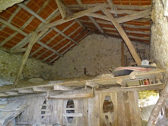 Saint Jean d'Estissac Vente Remise / Grange 24