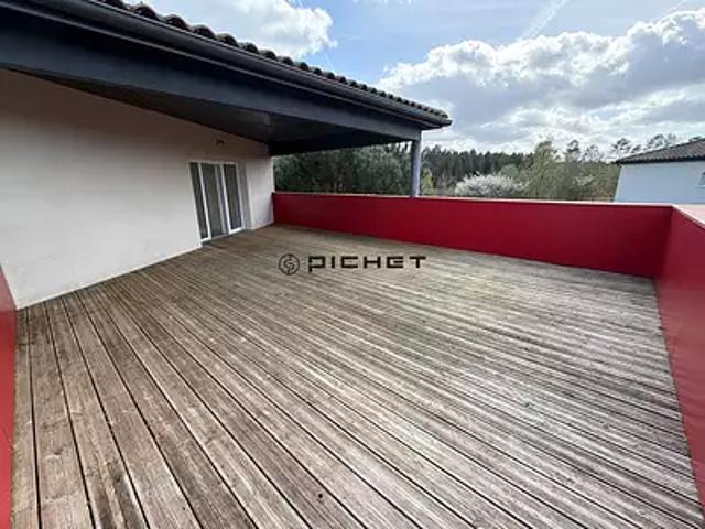 Saint Jean d'Illac 33127 Achat / Vente appartement 2 pièces t2 au dernier étage parking