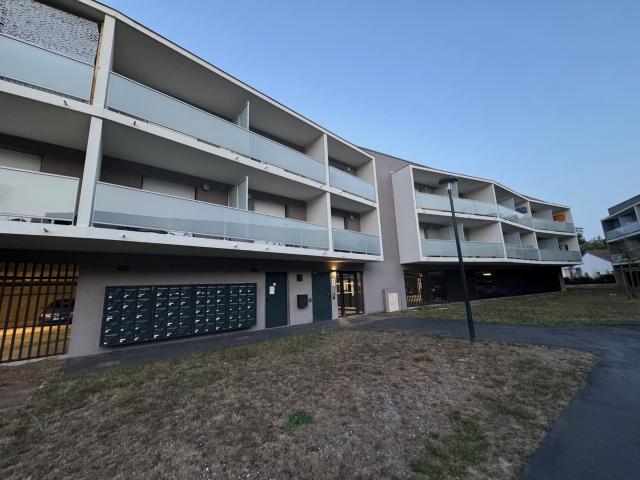 Saint Jean d'Illac Location Appartement 33