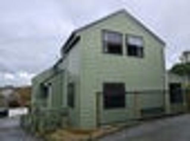 Saint Johns, 5 bedrooms, $1100 pw