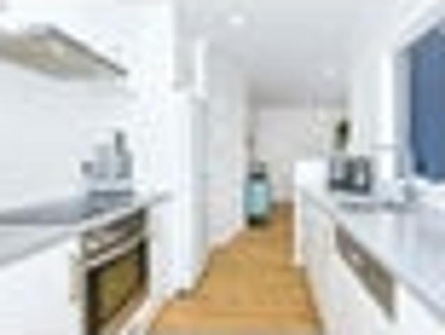 Saint Johns, 3 bedrooms, $770 pw