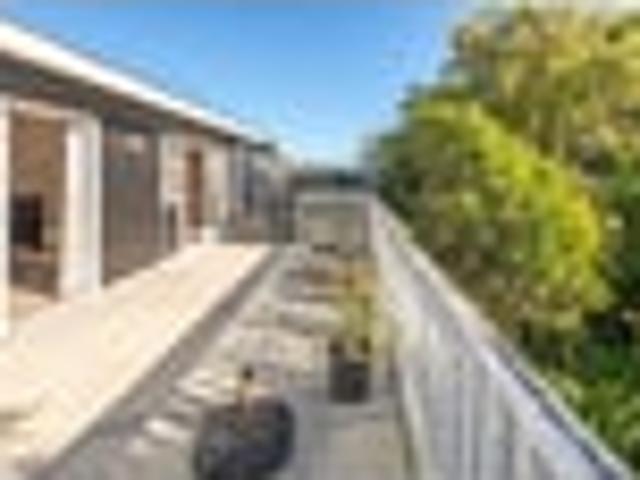 Saint Johns Hill, 2 bedrooms, $535 pw