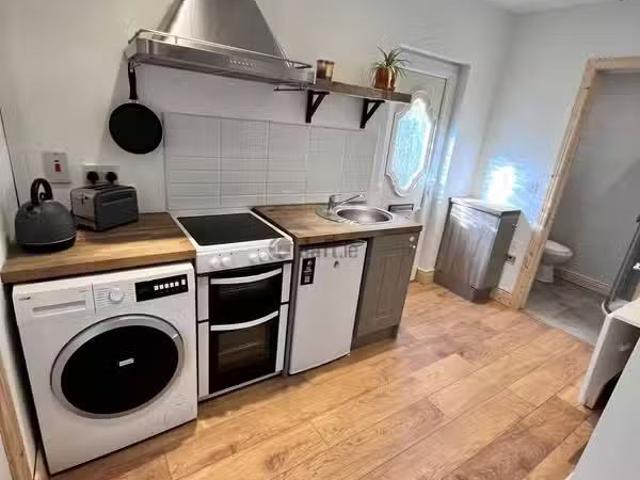 Saint John's Road, Dublin 22, Clondalkin, Dublin 22 is for rent