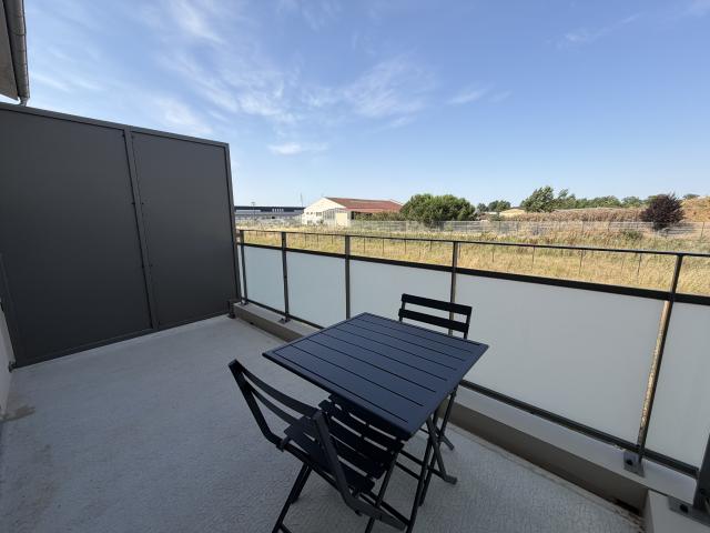 Saint Jory Appartement T2 neuf et meublé avec deux stationnements