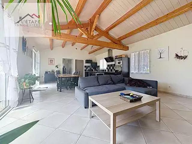 Saint Julien des Landes 85150 Achat / Vente maison 8 pièces t8 au dernier étage