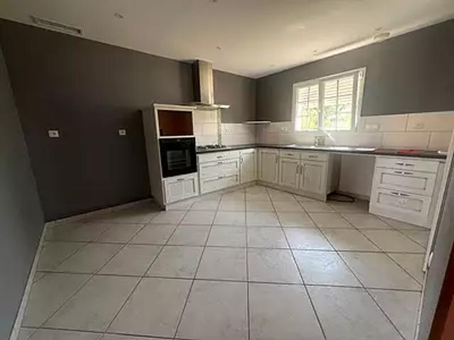 Saint Julien l'Ars 86800 Location maison 4 pièces t4