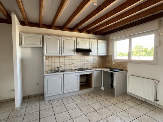 SAINT JULIEN LES VILLAS – T5 EN TRIPLEX AVEC TERRASSE ET GARAGE