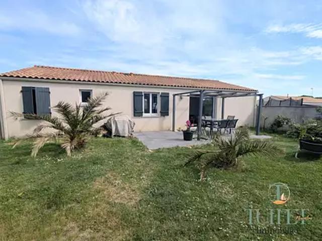 Saint Just Luzac 17320 Achat / Vente maison 4 pièces t4 terrasse parking