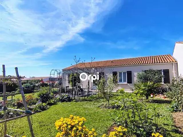Saint Just Luzac 17320 Achat / Vente maison 4 pièces t4 jardin terrasse