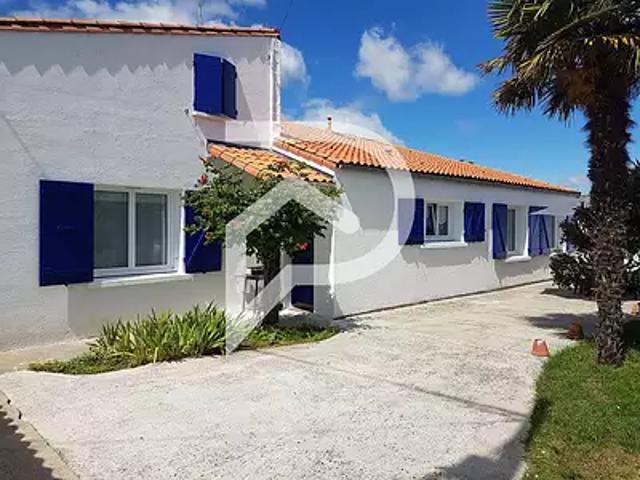 Saint Just Luzac 17320 Achat / Vente maison 6 pièces t6 piscine parking