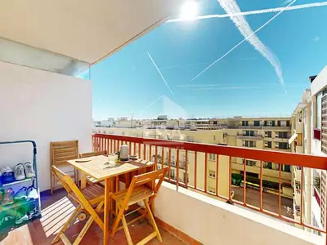 Saint Laurent du Var 06700 Achat / Vente appartement 1 pièce t1 au dernier étage terrasse