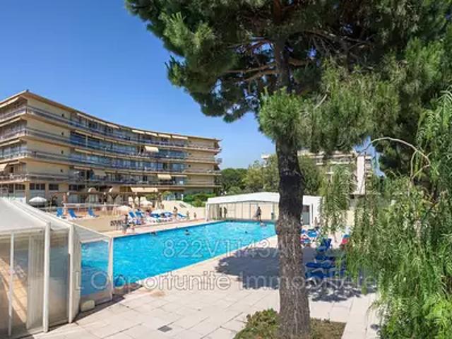 Saint Laurent du Var 06700 Achat / Vente appartement 1 pièce t1 piscine terrasse