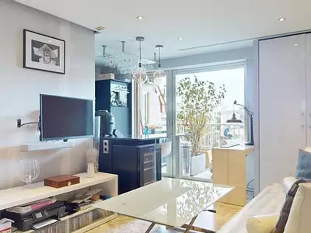 Saint Laurent du Var 06700 Achat / Vente appartement 1 pièce t1 terrasse cave