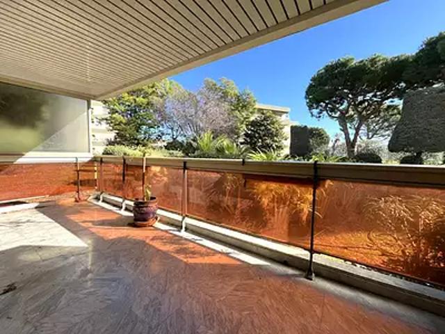 Saint Laurent du Var 06700 Achat / Vente appartement 2 pièces t2 parking