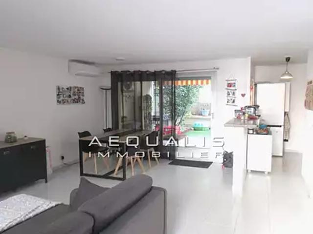 Saint Laurent du Var 06700 Achat / Vente appartement 3 pièces t3 terrasse parking