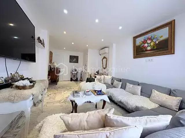 Saint Laurent du Var 06700 Achat / Vente appartement 3 pièces t3 cave balcon