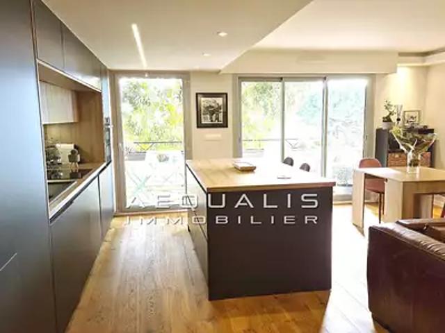 Saint Laurent du Var 06700 Location appartement 3 pièces t3 piscine terrasse