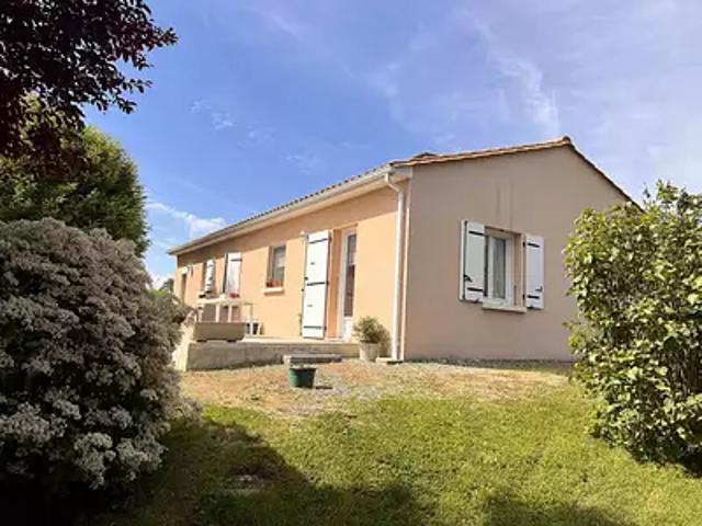Saint Laurent de Céris 16450 Achat / Vente maison 5 pièces t5 terrasse