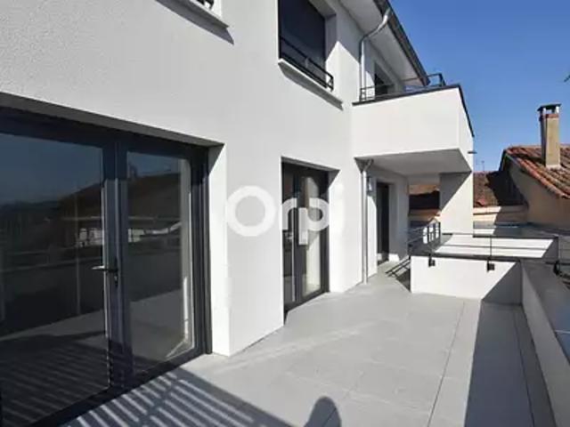 Saint Laurent de Chamousset 69930 Location appartement 3 pièces t3 terrasse