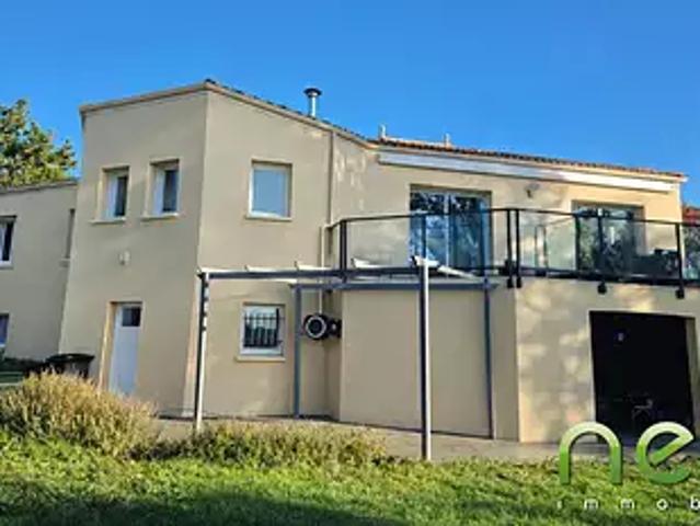 Saint Laurent sur Sèvre 85290 Achat / Vente maison 6 pièces t6 terrasse