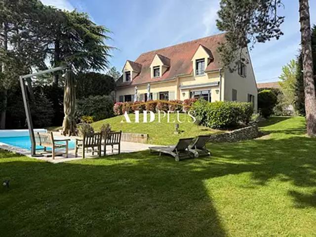 Saint Leu la Forêt 95320 Achat / Vente maison 7 pièces t7 au dernier étage