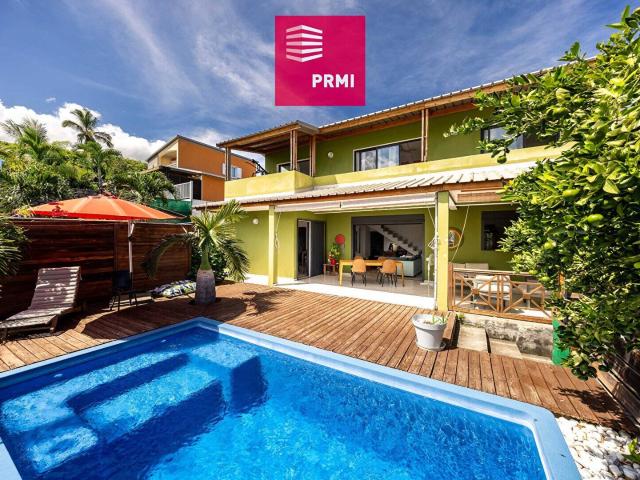 SAINT LEU: MAISON T6 147 m² + Studio et Piscine A 5min du c