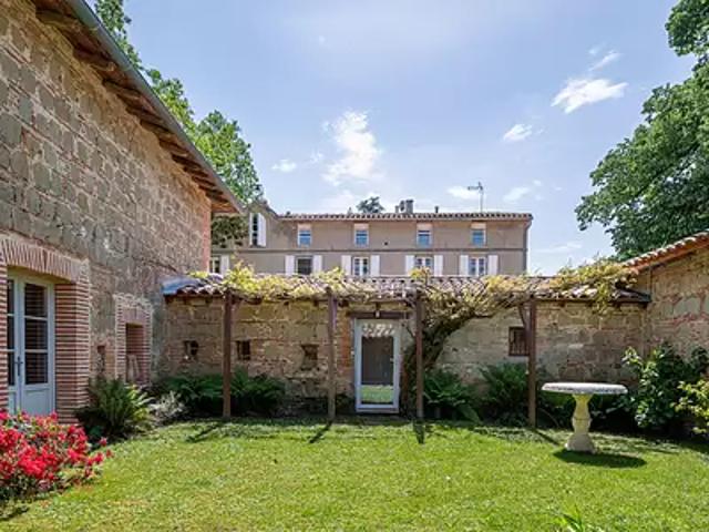 Saint Lieux lès Lavaur 81500 Achat / Vente maison 23 pièces t23 terrasse cave