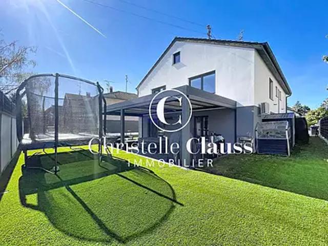 Saint Louis 68300 Achat / Vente maison 8 pièces t8 au dernier étage