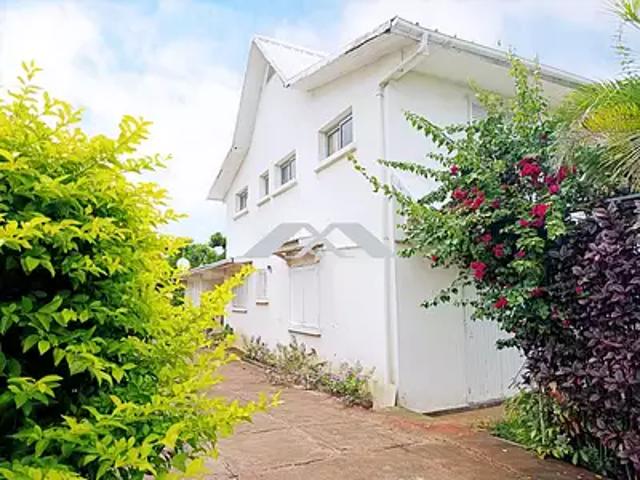 Saint Louis 97450 Achat / Vente maison 7 pièces t7 terrasse