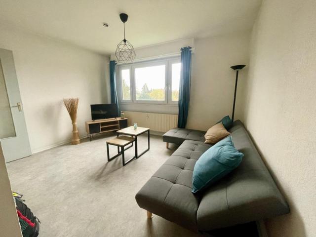 SAINT LOUIS, F2 meublé de 50m2