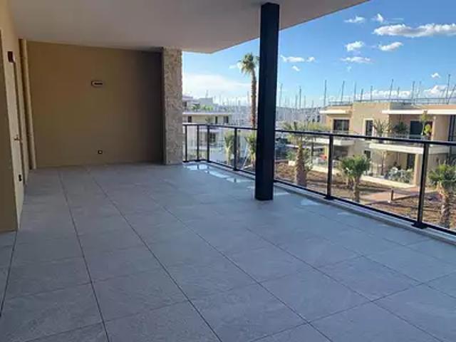 Saint Mandrier sur Mer 83430 Location appartement 5 pièces t5 terrasse cave