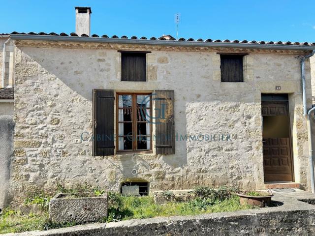 SAINT MACAIRE MAISON PIERRE A RENOVER 4 CHAMBRES PATIO