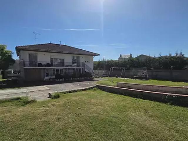 Saint Maixent l'Ecole 79400 Achat / Vente maison 9 pièces t9 terrasse cave