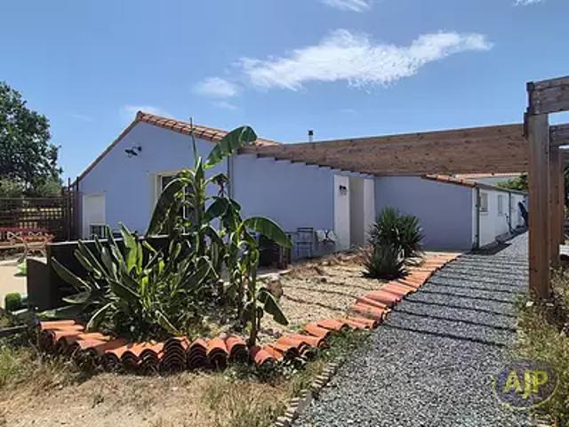 Saint Maixent sur Vie 85220 Achat / Vente maison 5 pièces t5 au dernier étage