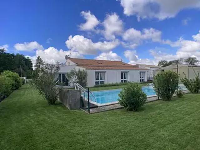 Saint Maixent sur Vie 85220 Achat / Vente maison 5 pièces t5 piscine