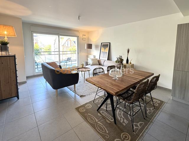 Saint Malo Rocabey Gare, appartement récent de type 3, balcon SUD