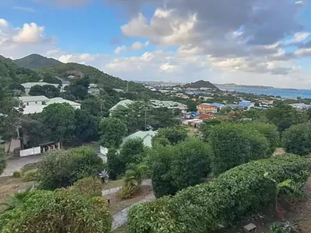 Saint Martin 97150 Achat / Vente appartement 4 pièces t4 au dernier étage