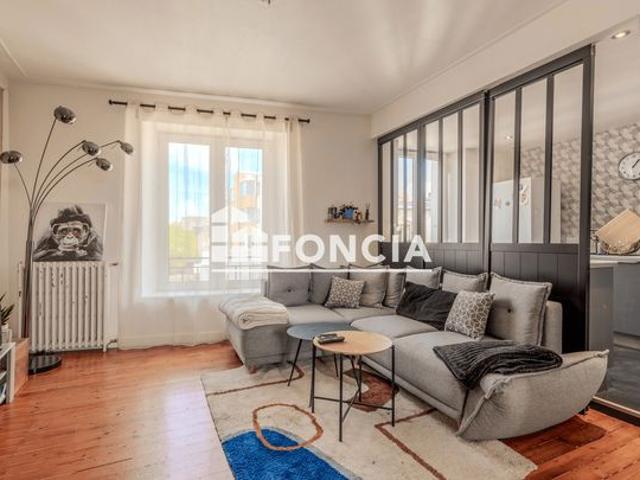 Saint Martin – Appartement de caractère de 72 m², seul au dernier étage d’une petite copropriété
