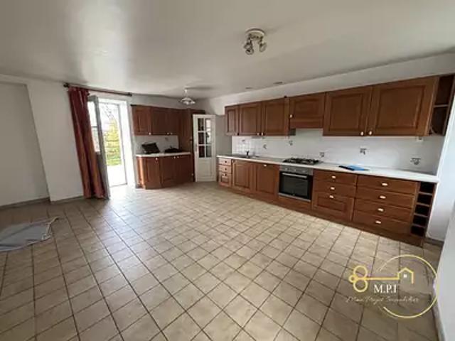 Saint Martin de Connée 53160 Location appartement 3 pièces t3 terrasse parking