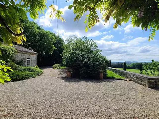 Saint Martin de Beauville 47270 Achat / Vente maison 12 pièces t12 piscine terrasse