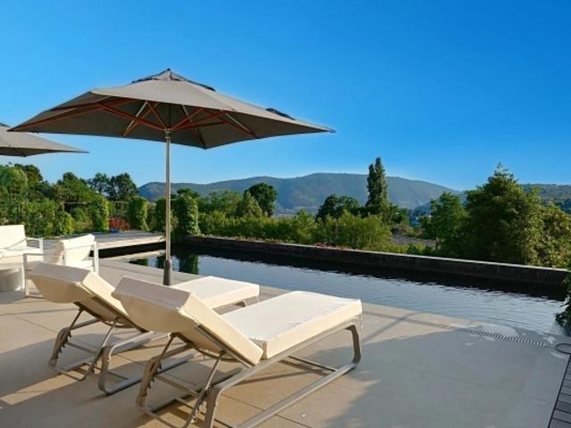 Saint Martin de Peille Superbe villa d'architecte avec piscine et jardin paysagé