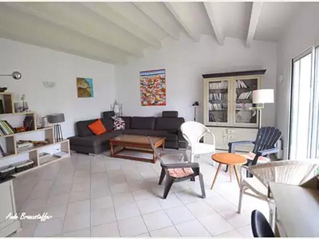 Saint Martin de Ré 17410 Location maison 5 pièces t5 jardin terrasse
