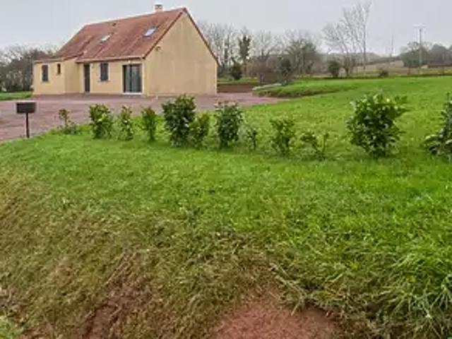 Saint Martin des Besaces 14350 Location maison 5 pièces t5 au dernier étage