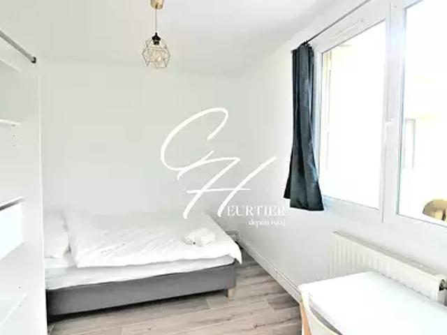 Saint Martin d'Hères 38400 Location appartement 1 pièce t1 au dernier étage