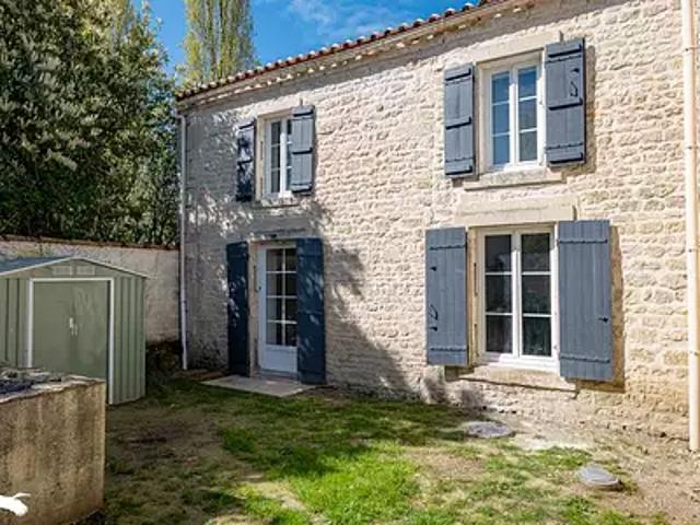 Saint Martial 17330 Achat / Vente maison 4 pièces t4 au dernier étage parking