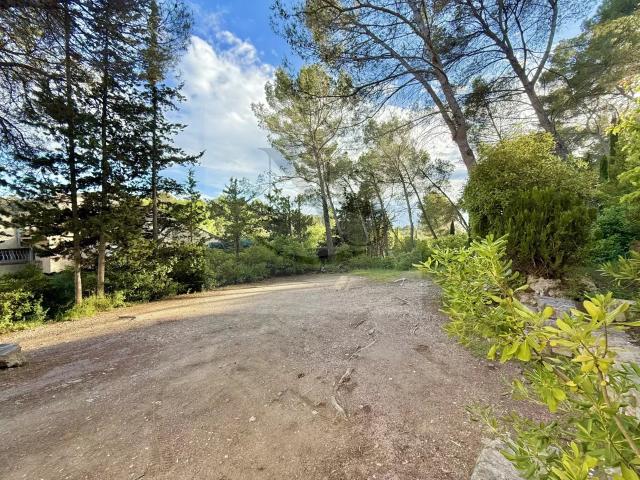 SAINT MARC JAUMEGARDE / TERRAIN CONSTRUCTIBLE EN POSITION DOMINANTE