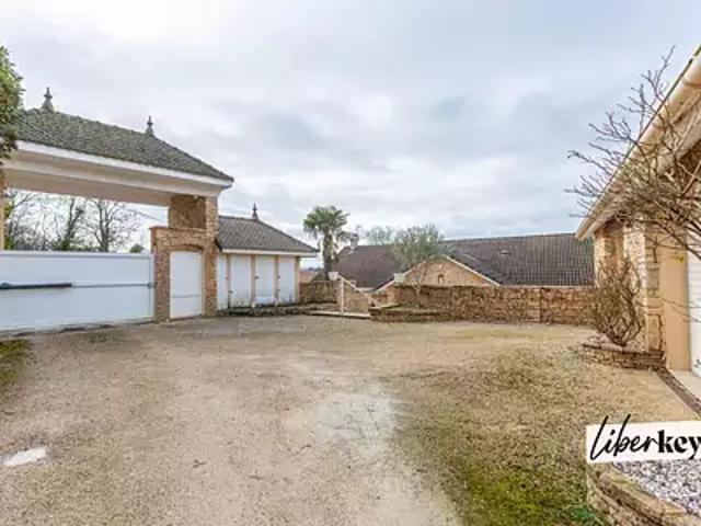 Saint Marcel Bel Accueil 38080 Achat / Vente maison 8 pièces t8 piscine terrasse