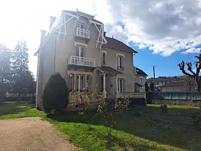 Saint Marcellin 38160 Achat / Vente maison 7 pièces t7 au dernier étage cave