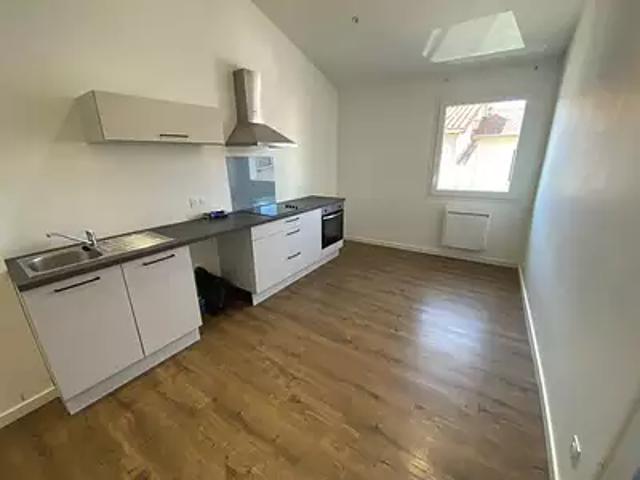Saint Marcellin en Forez 42680 Location maison 2 pièces t2